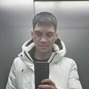  ,  Zaur, 24