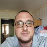  Abbots Langley,  Mihai, 35