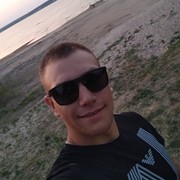  ,  Maksym, 24