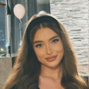  ,   Yana, 25 ,   ,   
