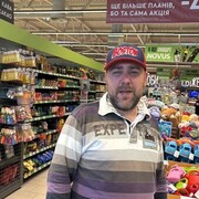  ,  Alex, 37
