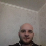  ,   Vito, 41 ,   