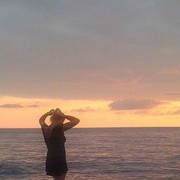  ,   Amiko, 43 ,   