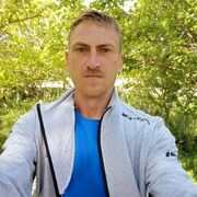  ,  Artem, 32