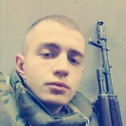  ,  Valdis, 24