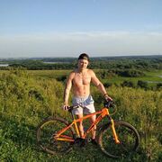  ,  Artem, 27