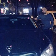  ,   Artiom, 33 ,  