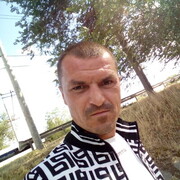   ,   Santa, 37 ,   ,   