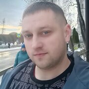  ,  Maxim, 32