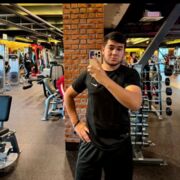  -,   Bayess, 23 ,   ,   