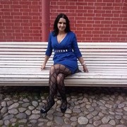  ,   Elena, 31 ,  