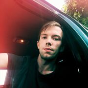  ,   Maxim, 27 ,   ,   , c 