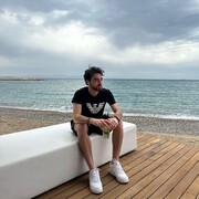  ,  Sam, 24