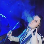  ,   Elena Flores, 28 ,   c 