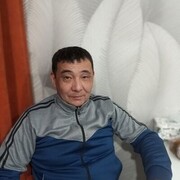  ,  Renat, 44