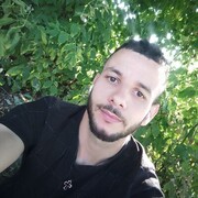  ,  Carlos, 28