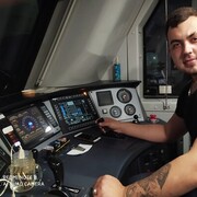  --,   Denis, 32 ,   ,   , c 