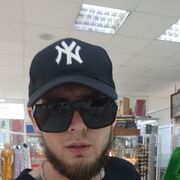  ,   Montano, 32 ,   ,   