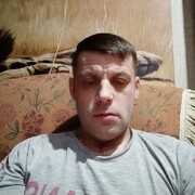  ,  Viktor, 44
