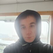  -,  Viktor, 39