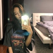  ,   Jennie, 26 ,   