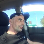  ,  Nik, 41