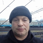   ,  Viktor, 46