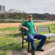  ,  Artur, 44