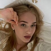  , 