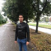  ,  Hicham, 32