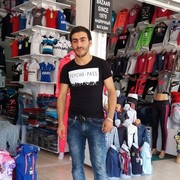  ,  Artur, 28