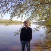  ,  DENIS, 40