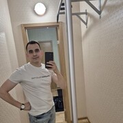  ,   Mikhail, 32 ,   ,   