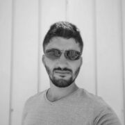  ,  Metin, 37
