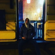  ,  Andrij, 27