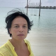  ,  Elena, 45