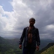  ,  Narek, 37