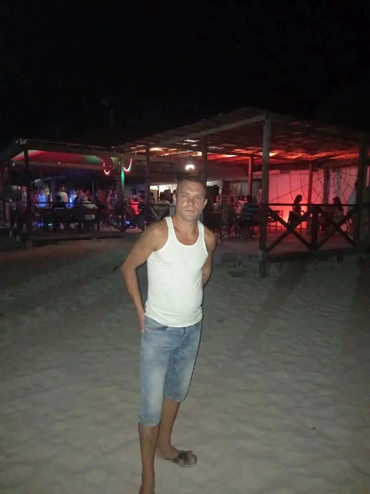  ,   Sergey, 37 ,   ,   