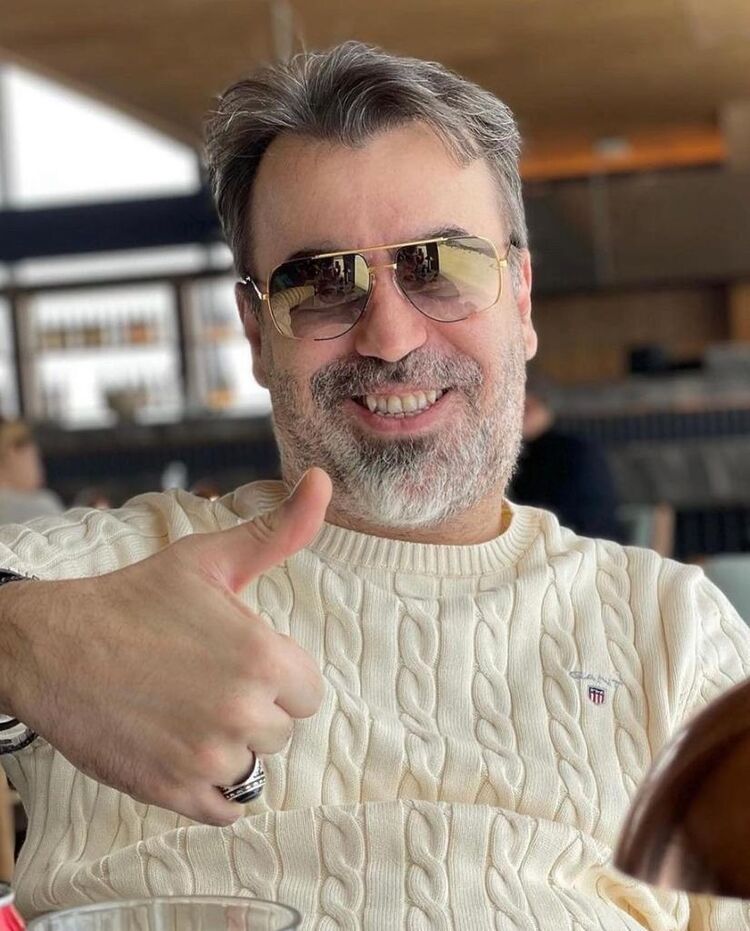  ,   Alex, 59 ,   ,   