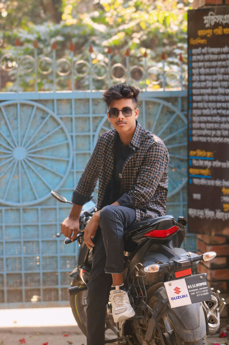 ���� 53174547 ����� Ziam Hasan, 19 ���, ���� ���������� � Dhaka
