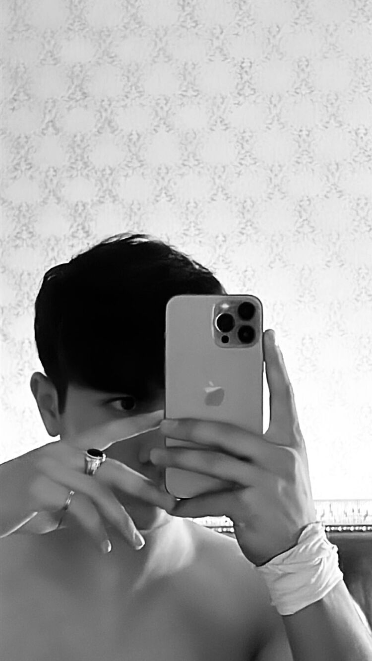  31216447  Shah, 21 ,    