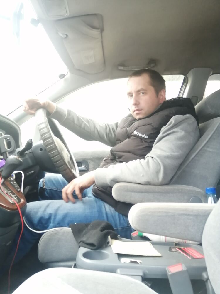  30362097  Ivan, 32 ,    