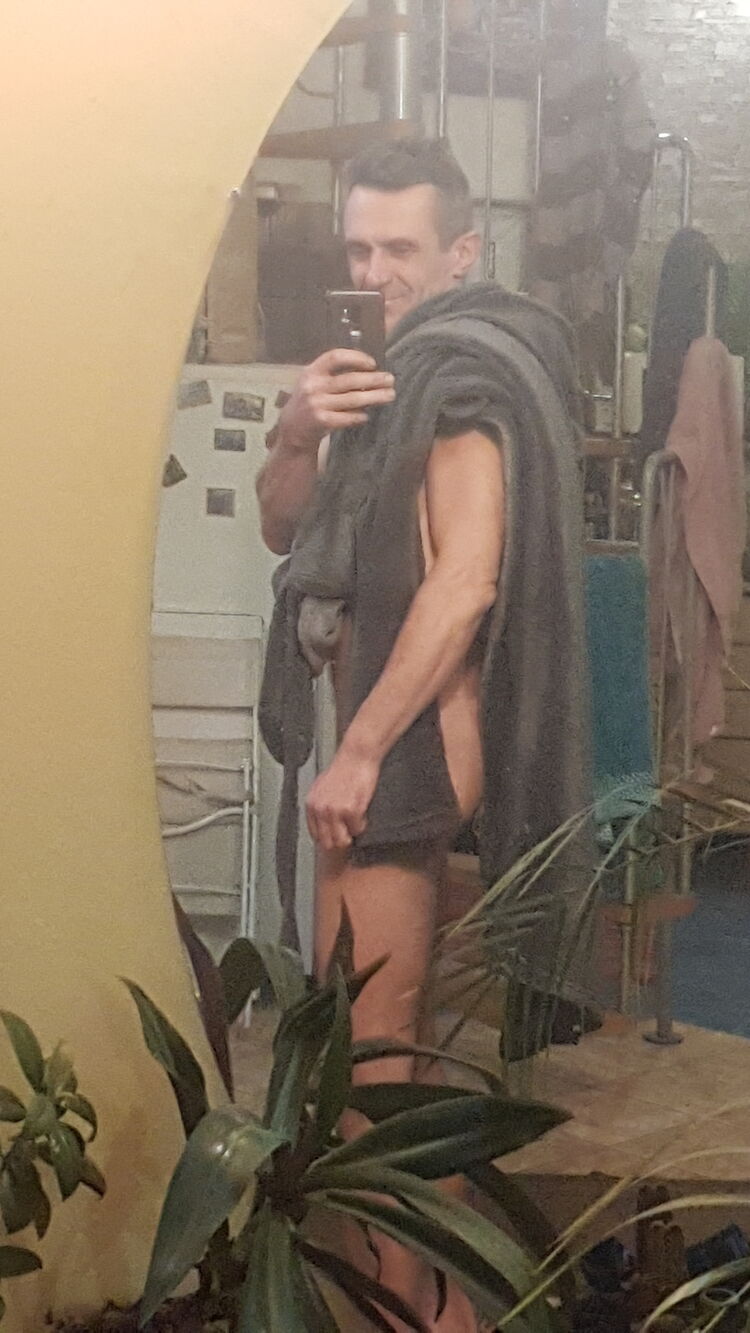  32526637   , 47 ,    