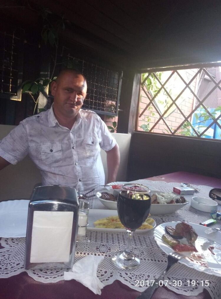  13016907  Vasil, 41 ,    
