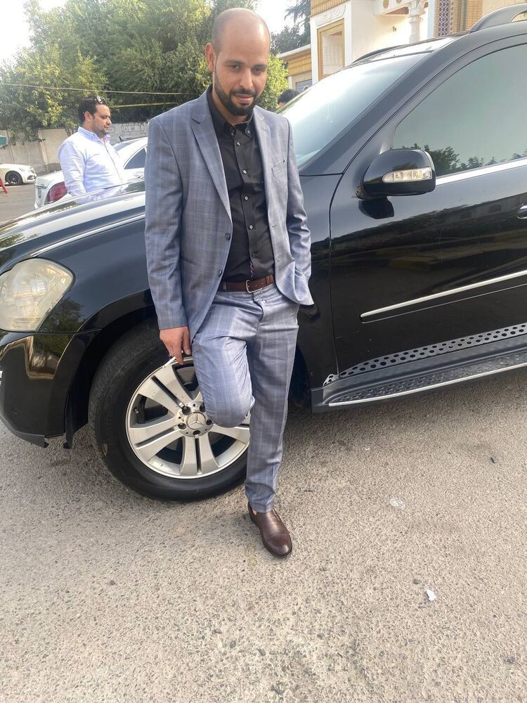  44072917  Hamed, 36 ,    