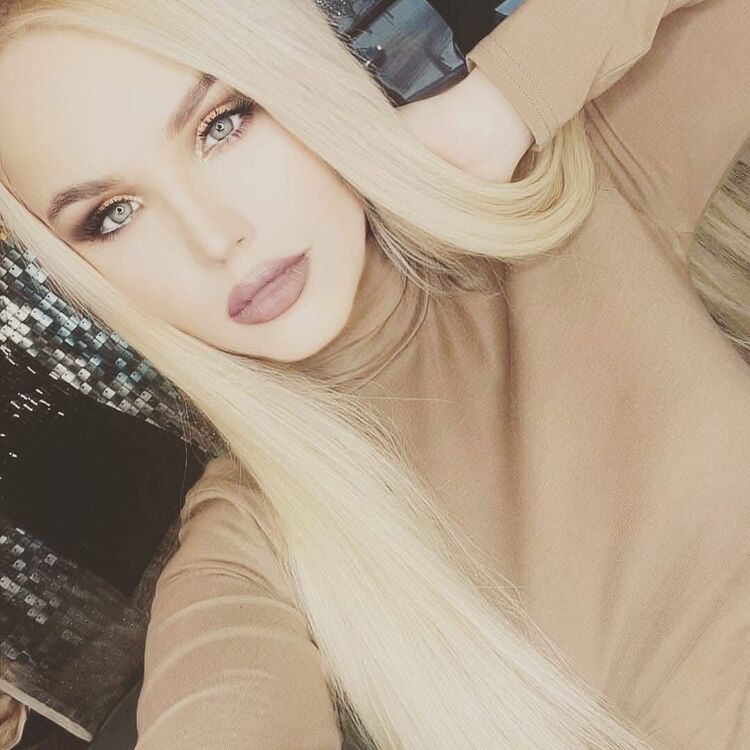  ,   Anna, 32 ,   ,   