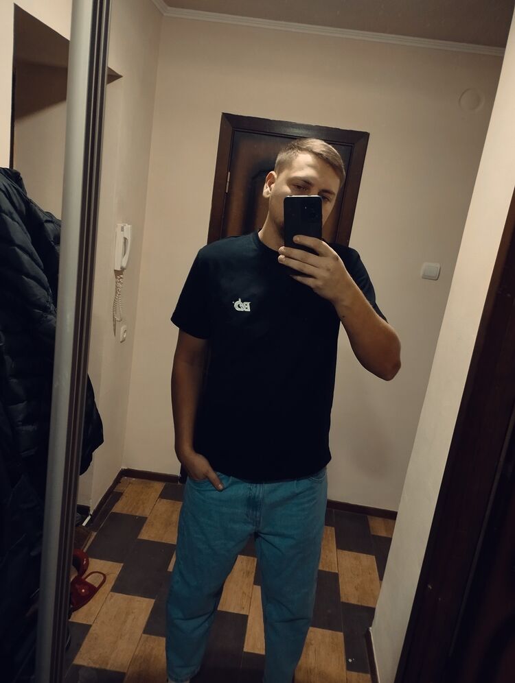  45462527  , 28 ,    --