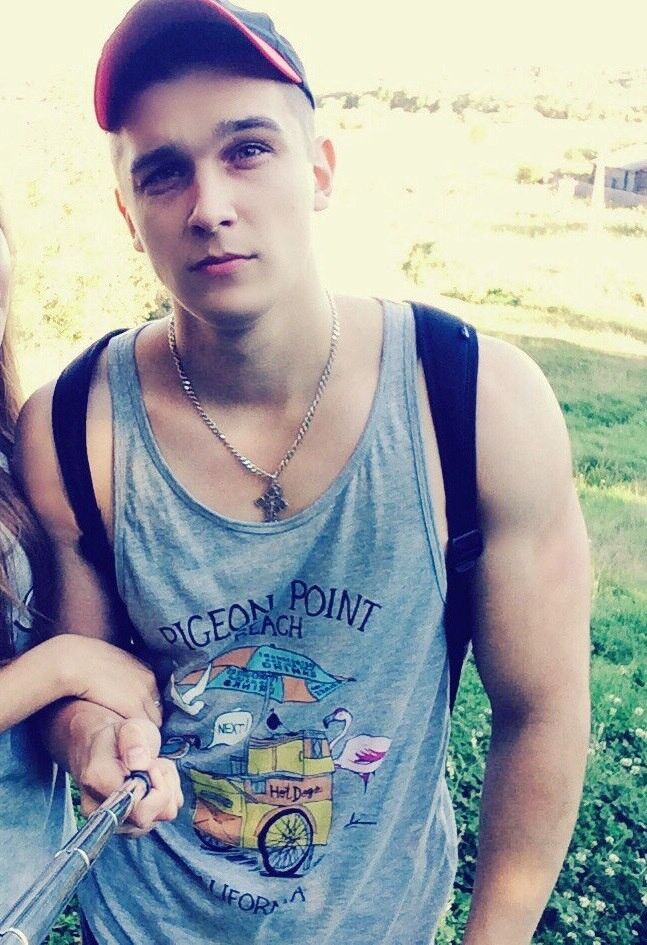  8000907  Dmitry, 35 ,    