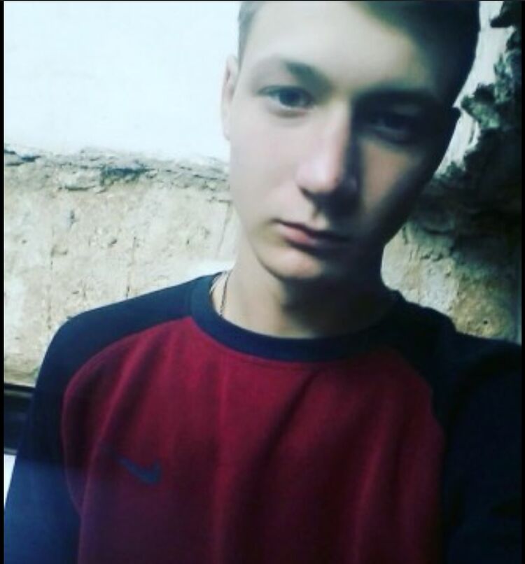  40449477  , 23 ,    