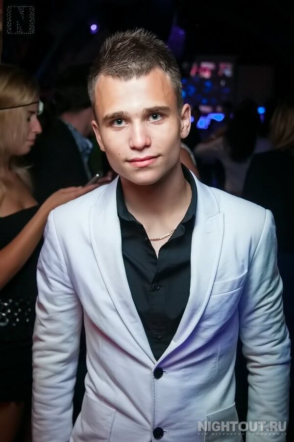  ,   Denis, 36 ,   ,   , c 